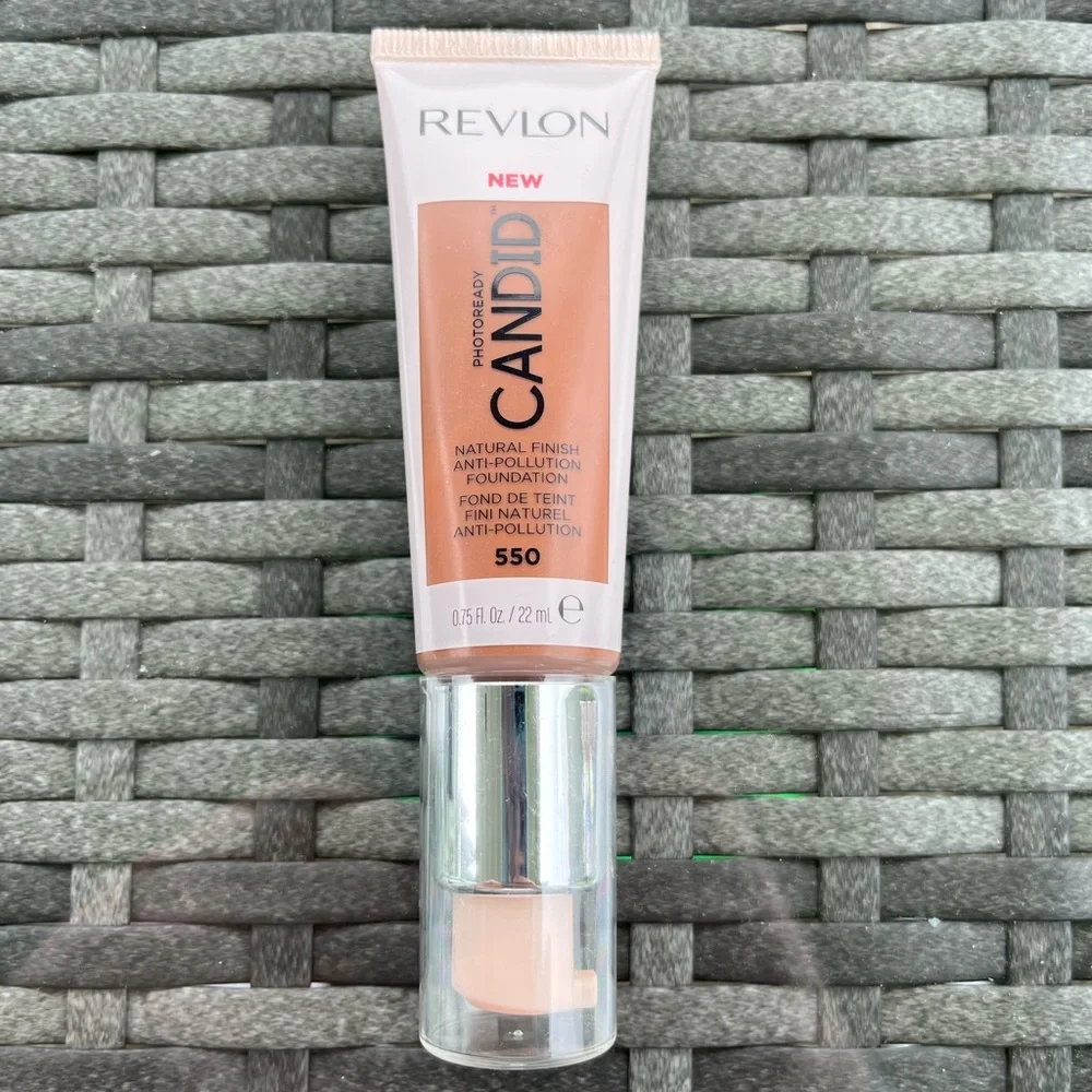 Revlon Photoready Candid Natural Finish Foundation #550 Mocha, NEW!